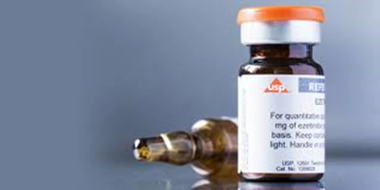 trans-9-Octadecenoic acid methyl ester